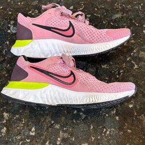 Nike renew 2 trainers! Women’s 7